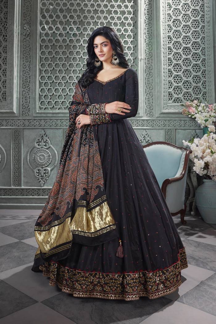 Womens Fashion - Salwar Suits - Gown
